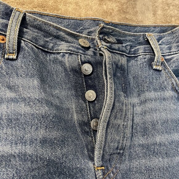 Levi's Jeans Mens 30x30 501 Original Fit Blue Button Fly 100% Cotton Denim Pants - Picture 6 of 10